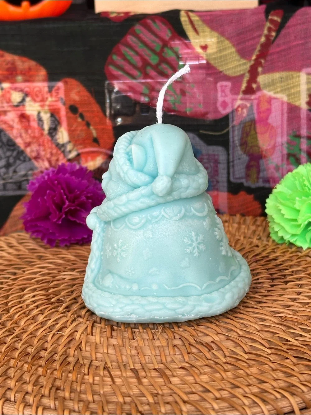 Winter Familiar Cat Candle – Icy Blue